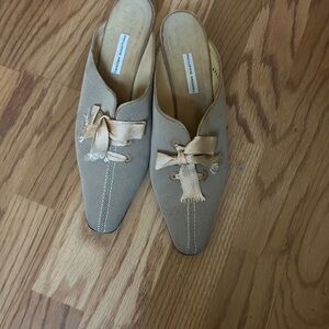 Vero Cuoio Beige Mules with Bow Detail